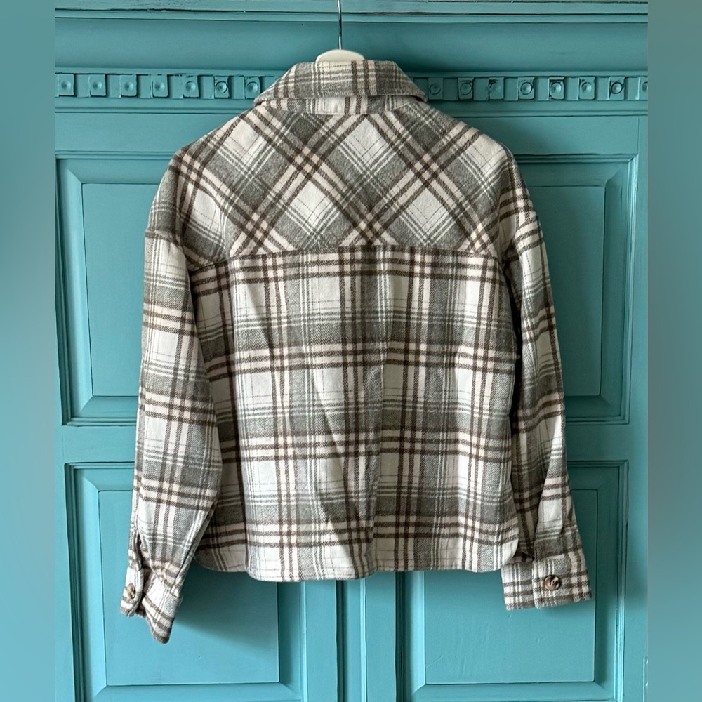 Women's Plaid Shacket - Picture 2 of 7